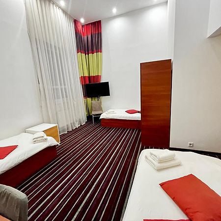 Hotel Kalyna Charkiv Exteriör bild
