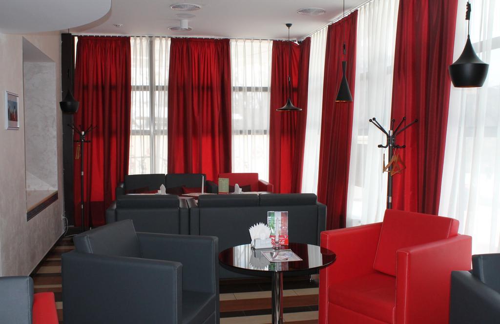 Hotel Kalyna Charkiv Exteriör bild